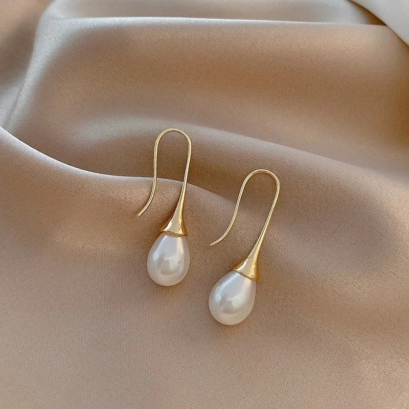 Helena Classic Pearl Earrings-Westeryn