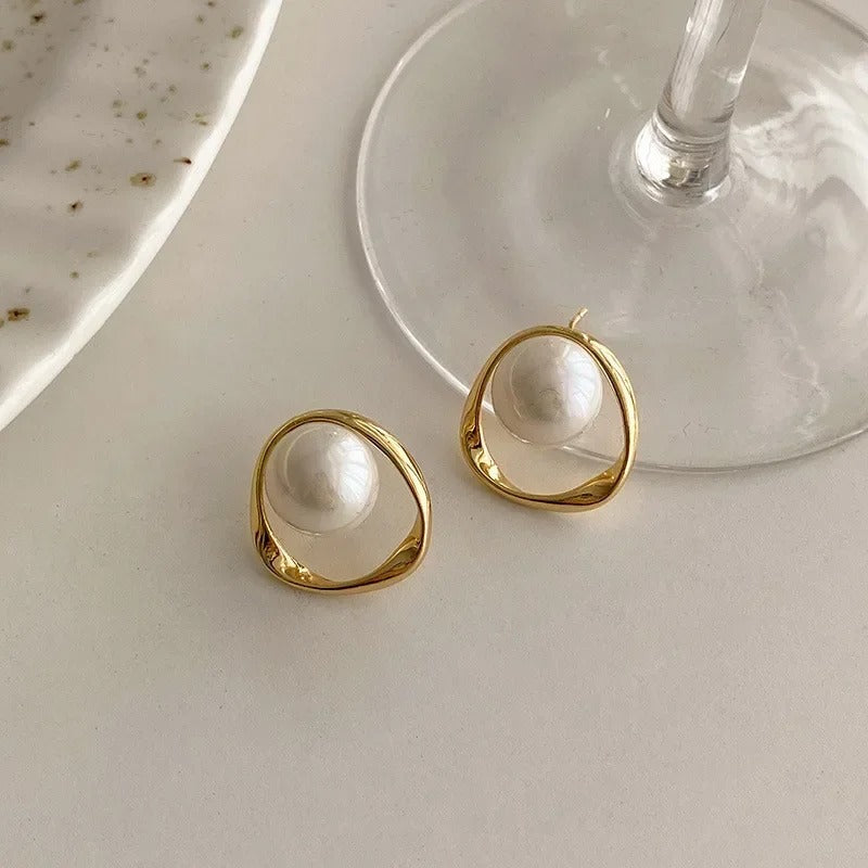 Emma Vintage Pearl Earrings-Westeryn