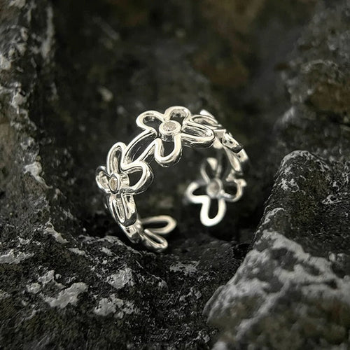 Adjustable Vintage Silver Ring with Flower-Westeryn