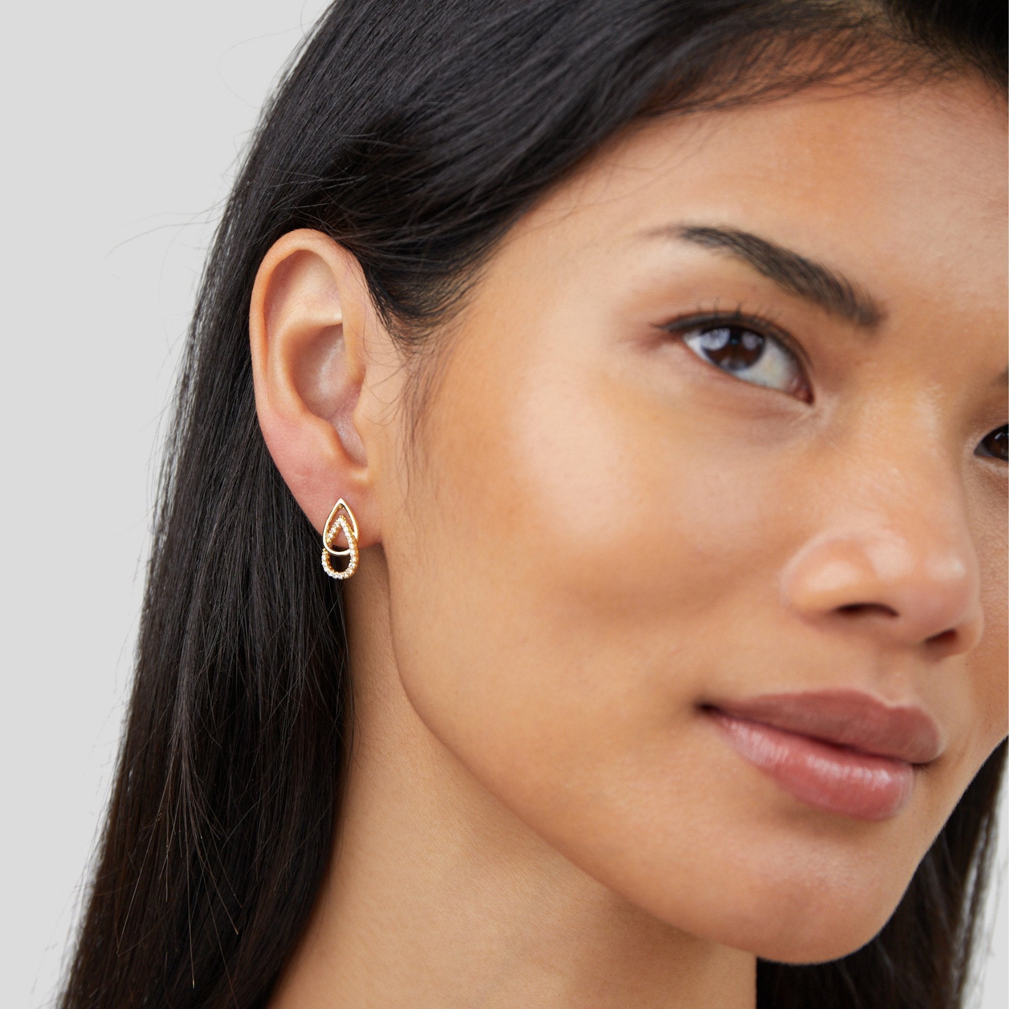 Lin Droplet-Shaped Link Earrings-Westeryn