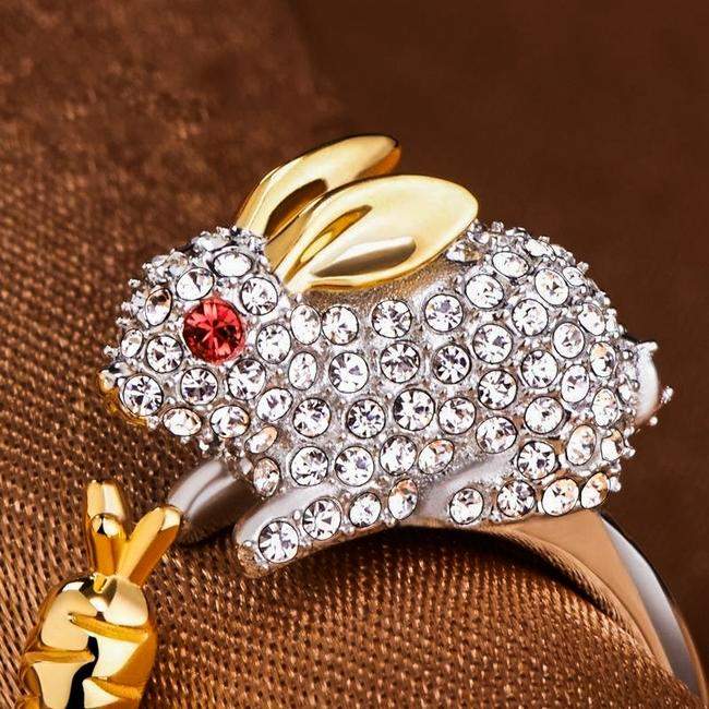 LEORA - Elegant Adjustable Silver Ring with Cute Bunny & Carrot, Adorned with Sparkling Crystals-Westeryn