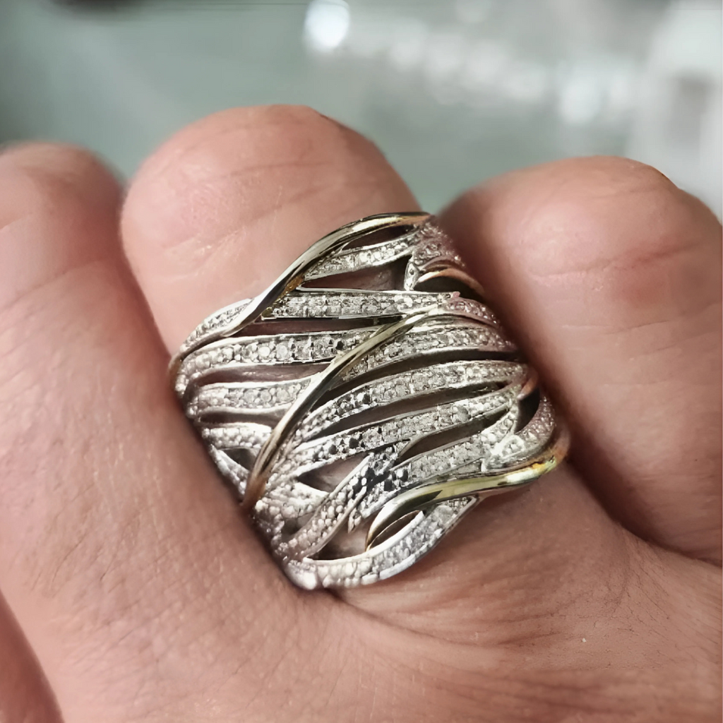 Elegant Multilayer Twisted Ring-Westeryn