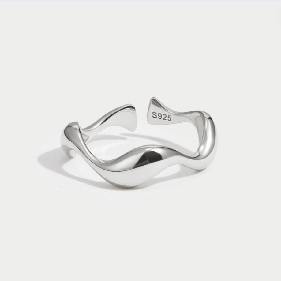 Waves - Minimalist Ring-Westeryn