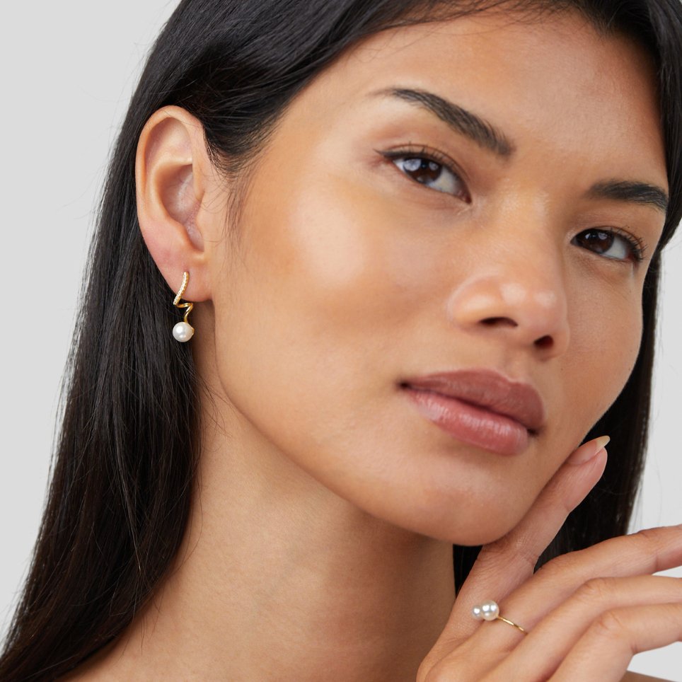 Tam Pearl Wave Earrings-Westeryn