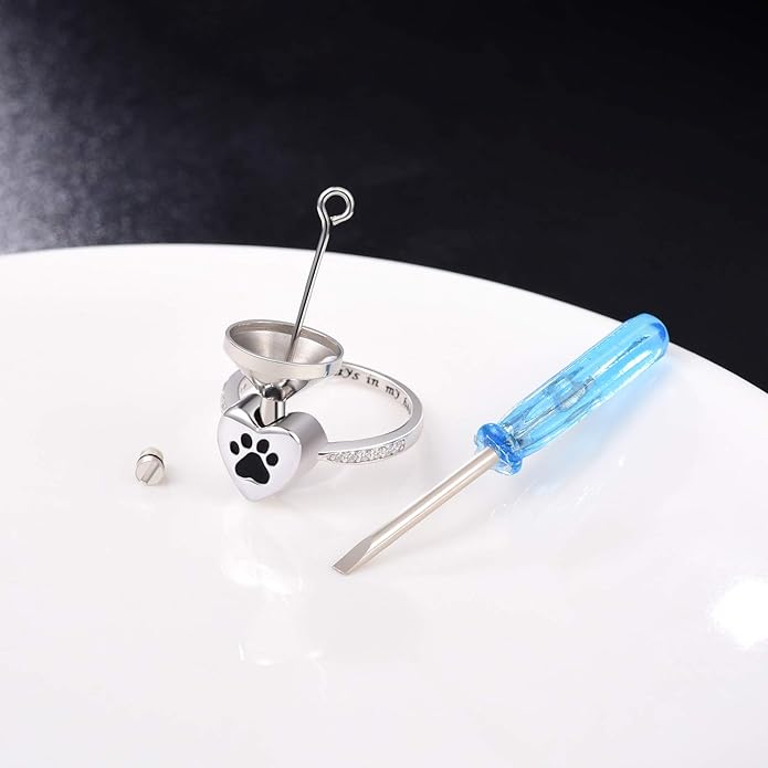 Everlasting Paw Heart Ring-Westeryn